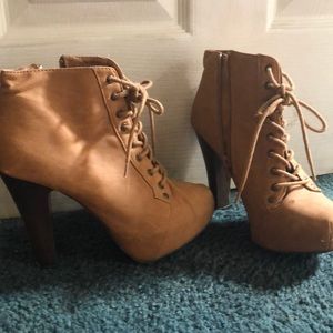 tan boot heels!